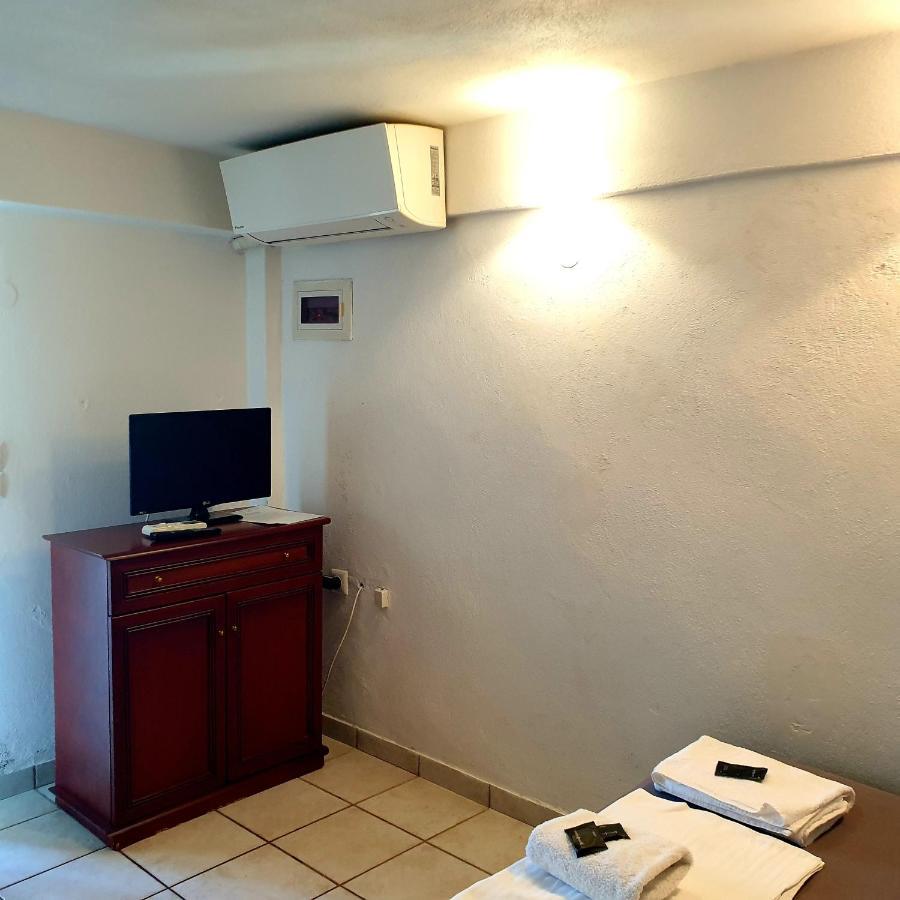 Mini Room In Old Town Kavala Buitenkant foto